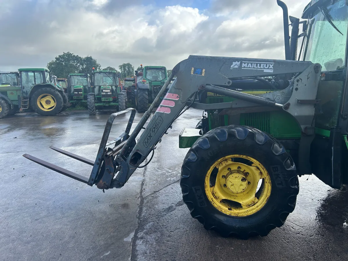 MAILLEUX MX95U Loader To Suit 4 Cylinder JD - Image 1