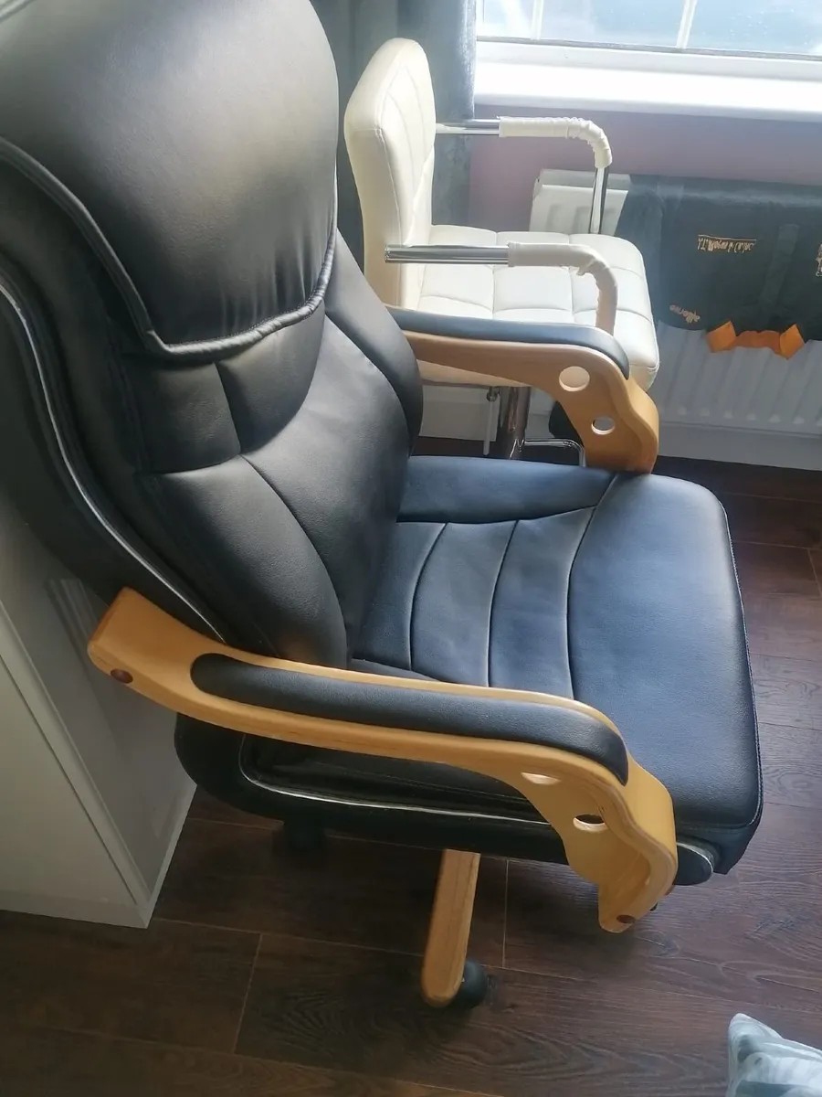 Office chair - Image 2