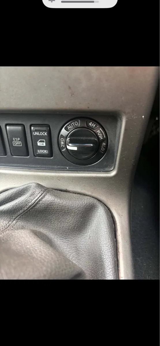 Nissan pathfinder jeep 7 seater 6 speed - Image 4