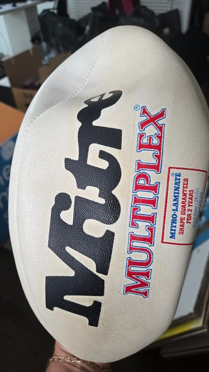 1994 Signed Irish Rugby ball ( 21 players) - Image 1