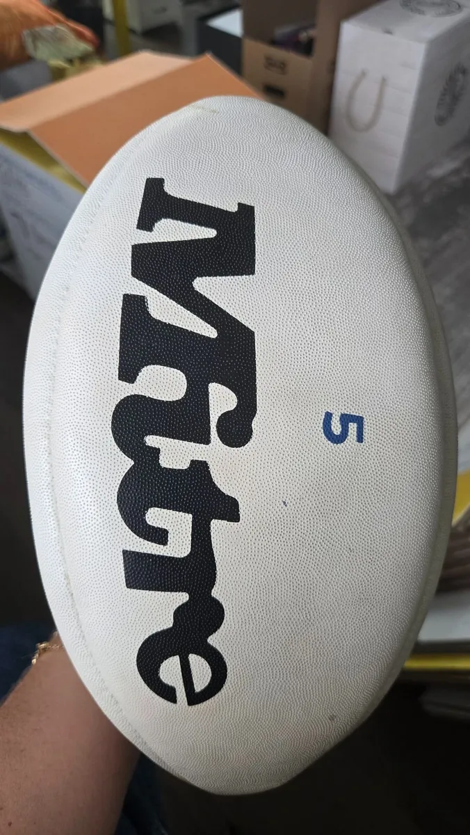 1994 Signed Irish Rugby ball ( 21 players) - Image 2
