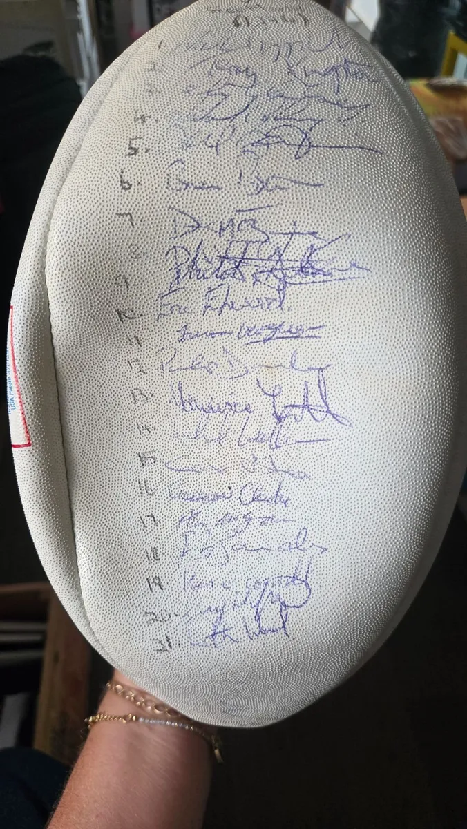 1994 Signed Irish Rugby ball ( 21 players) - Image 3