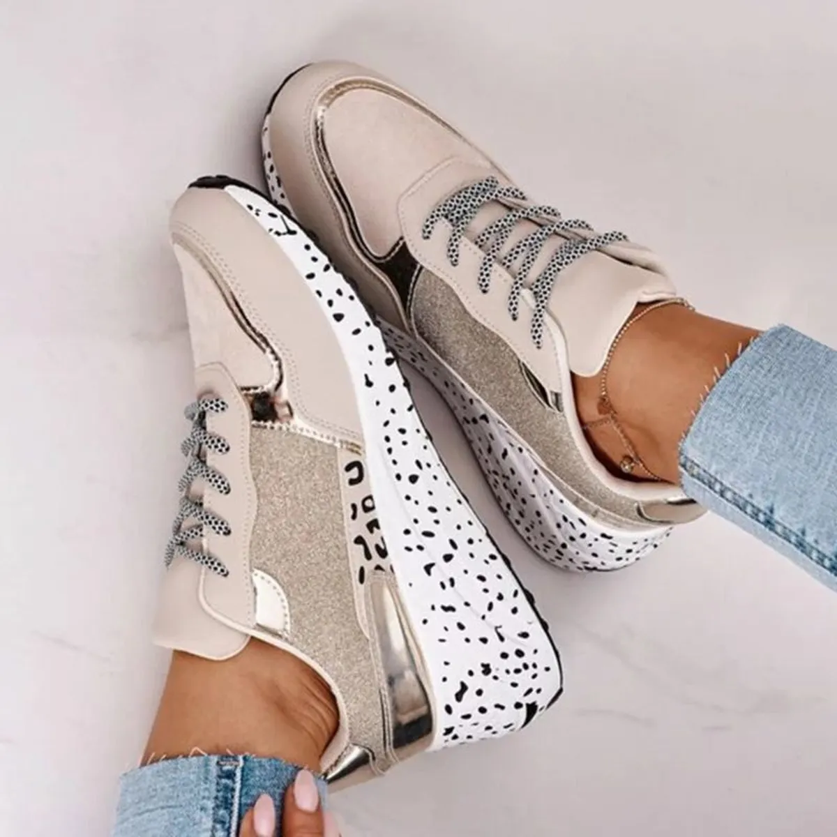 Gold sneakers - Image 4
