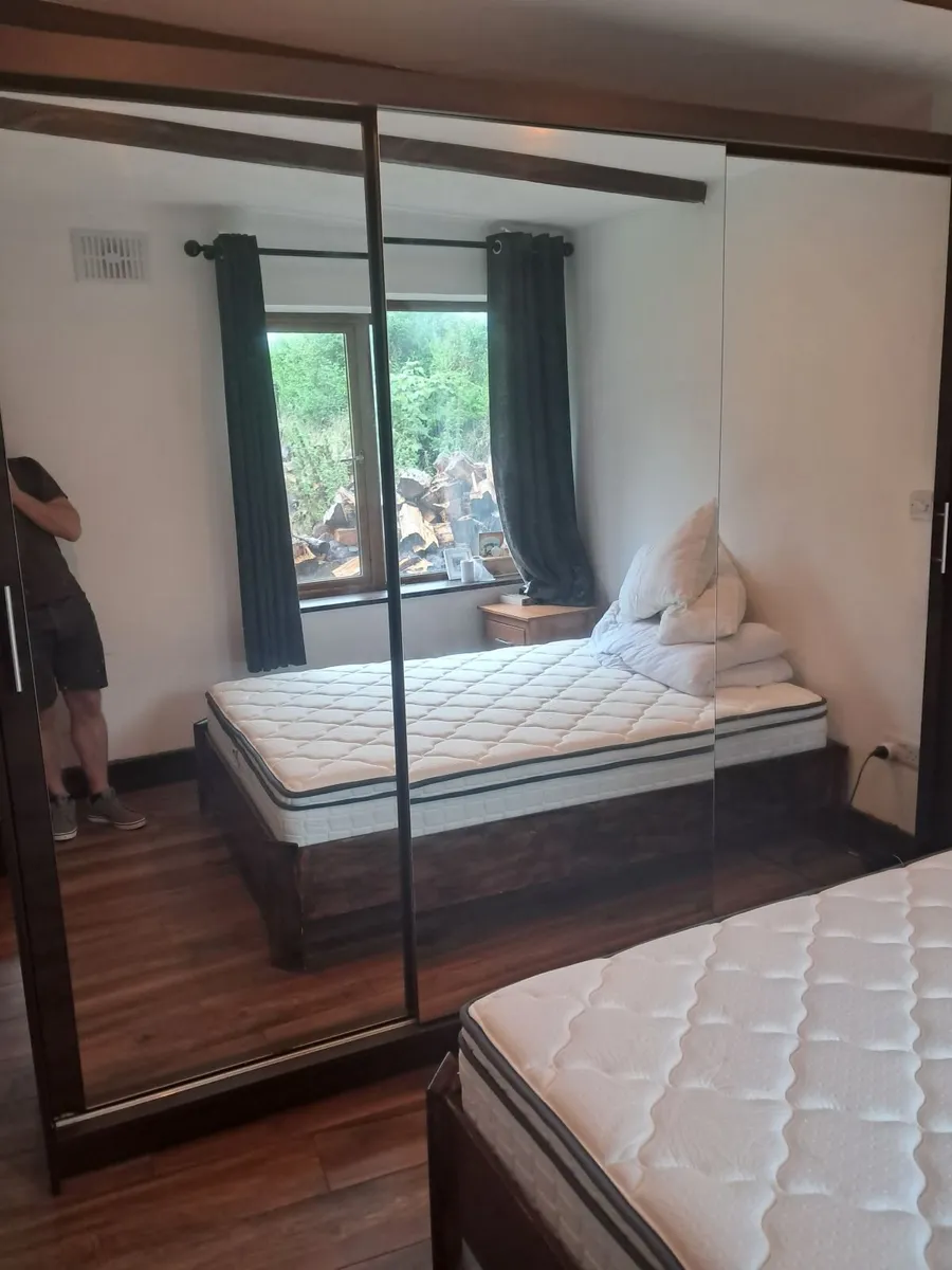 Large Mirrored Sliding Door Wardrobe - Image 1