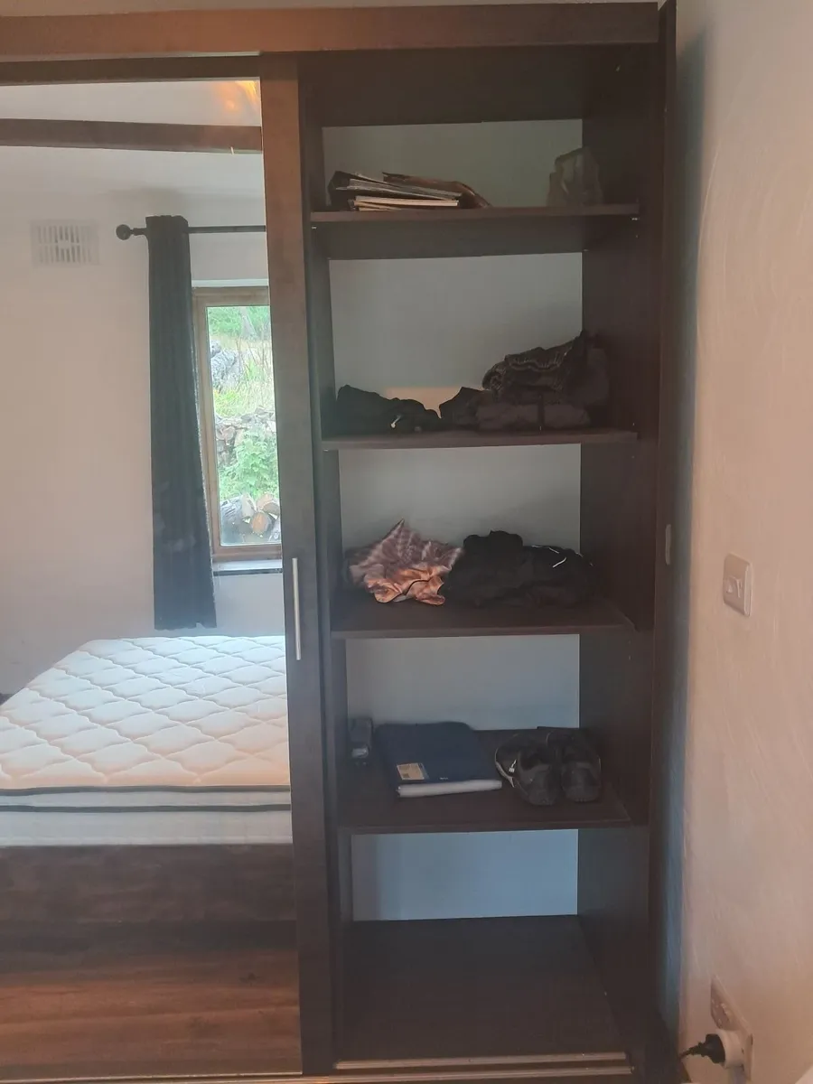 Large Mirrored Sliding Door Wardrobe - Image 3