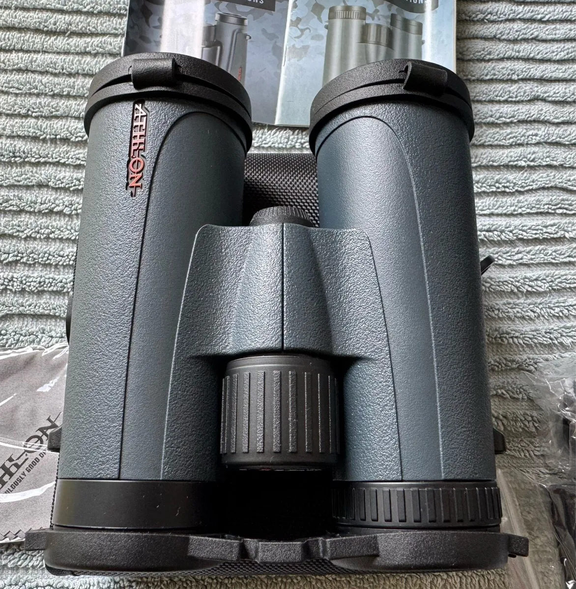 Binoculars High Power Athlon Optics 10x42 - Image 2