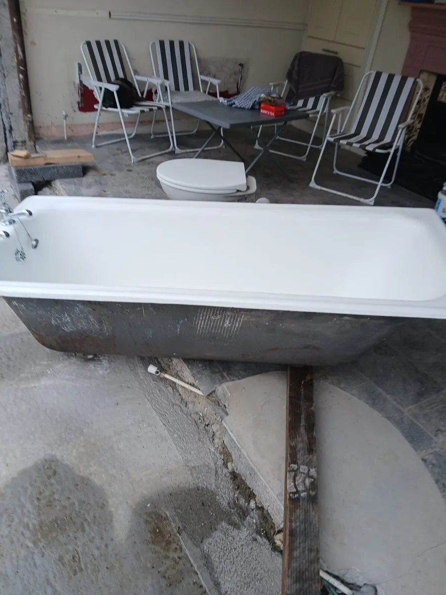 Cast Iron Bath with Taps – Excellent Condition - Image 2