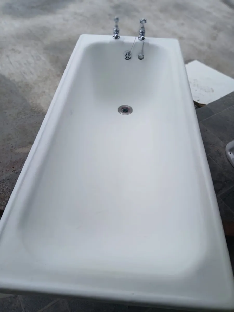 Cast Iron Bath with Taps – Excellent Condition - Image 1