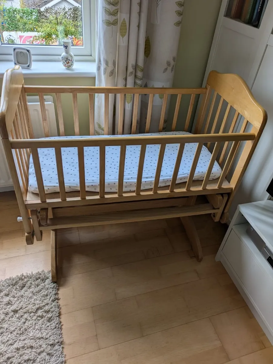 Baby's Cot and Bouncer and Misc Items - Image 2