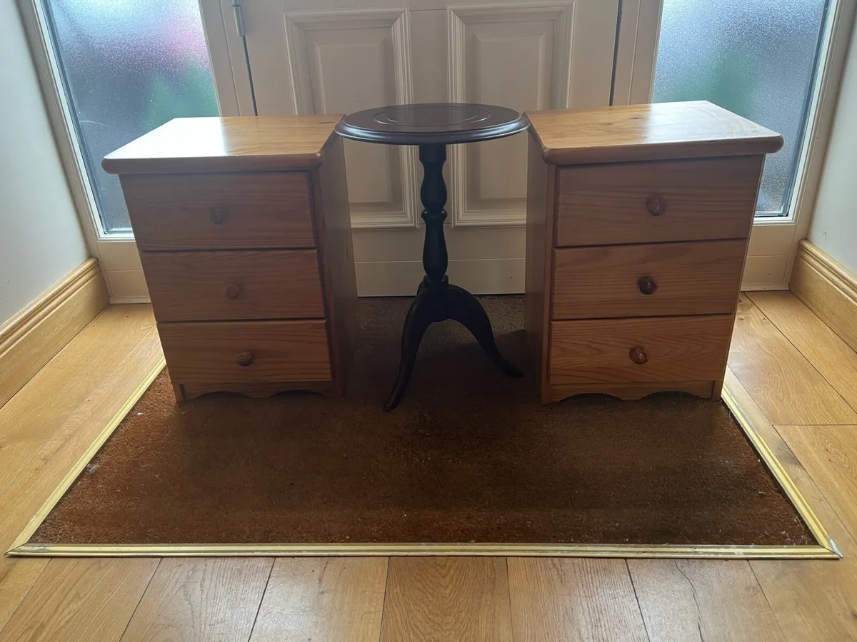Bedside lockers x2 and small table