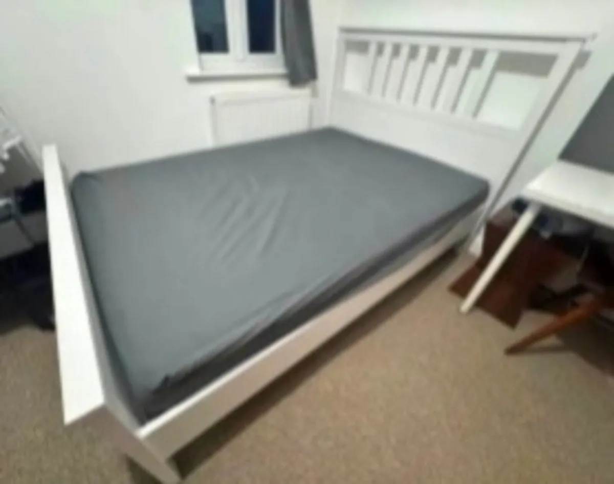King-size bed