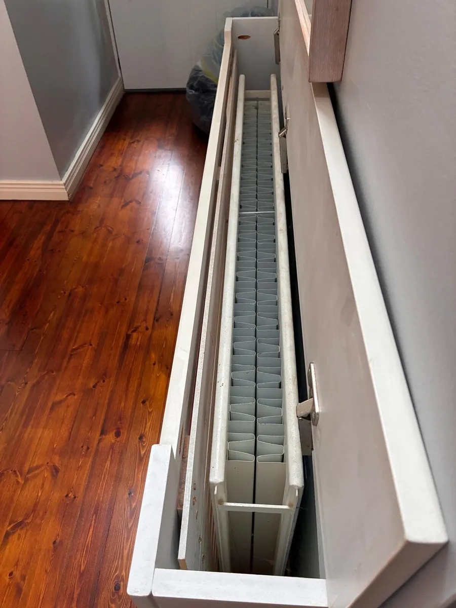 Cream console style radiator cover - Image 2