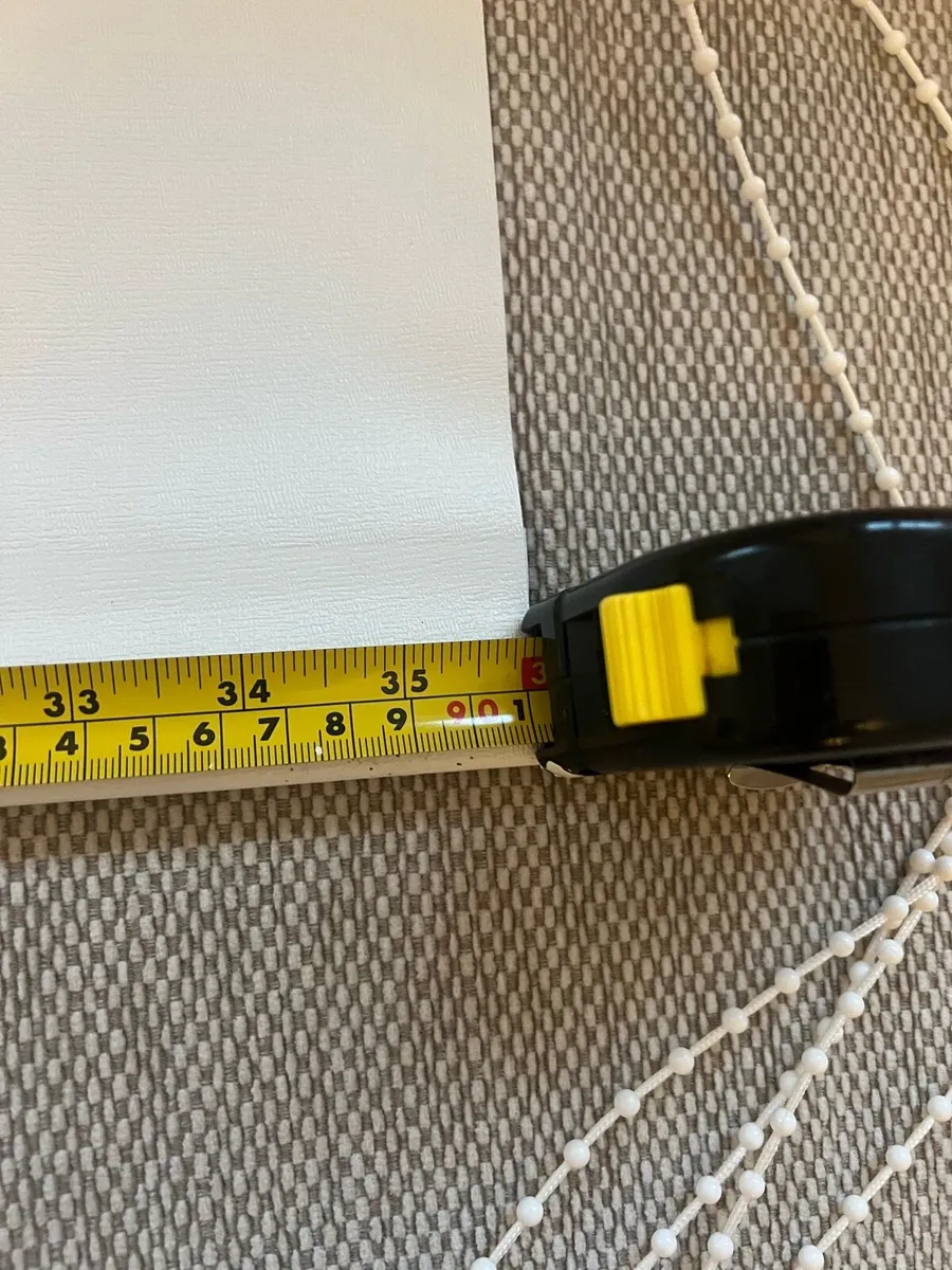 Bathroom blind - Image 2