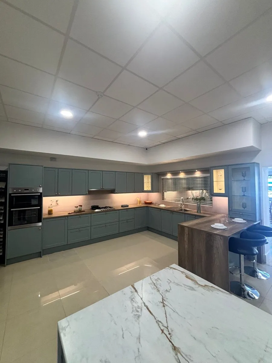 Kitchen ; Ex Display Sale - Image 4