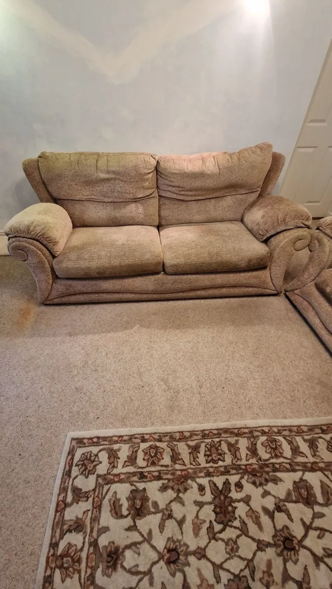 Sofa and arm chairs - Image 4