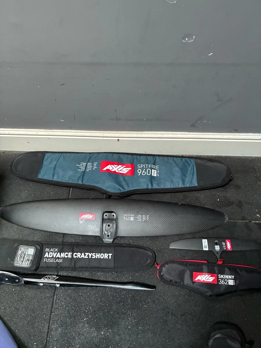 Axis Wingfoil setup (front foil, rear stab, fuse)