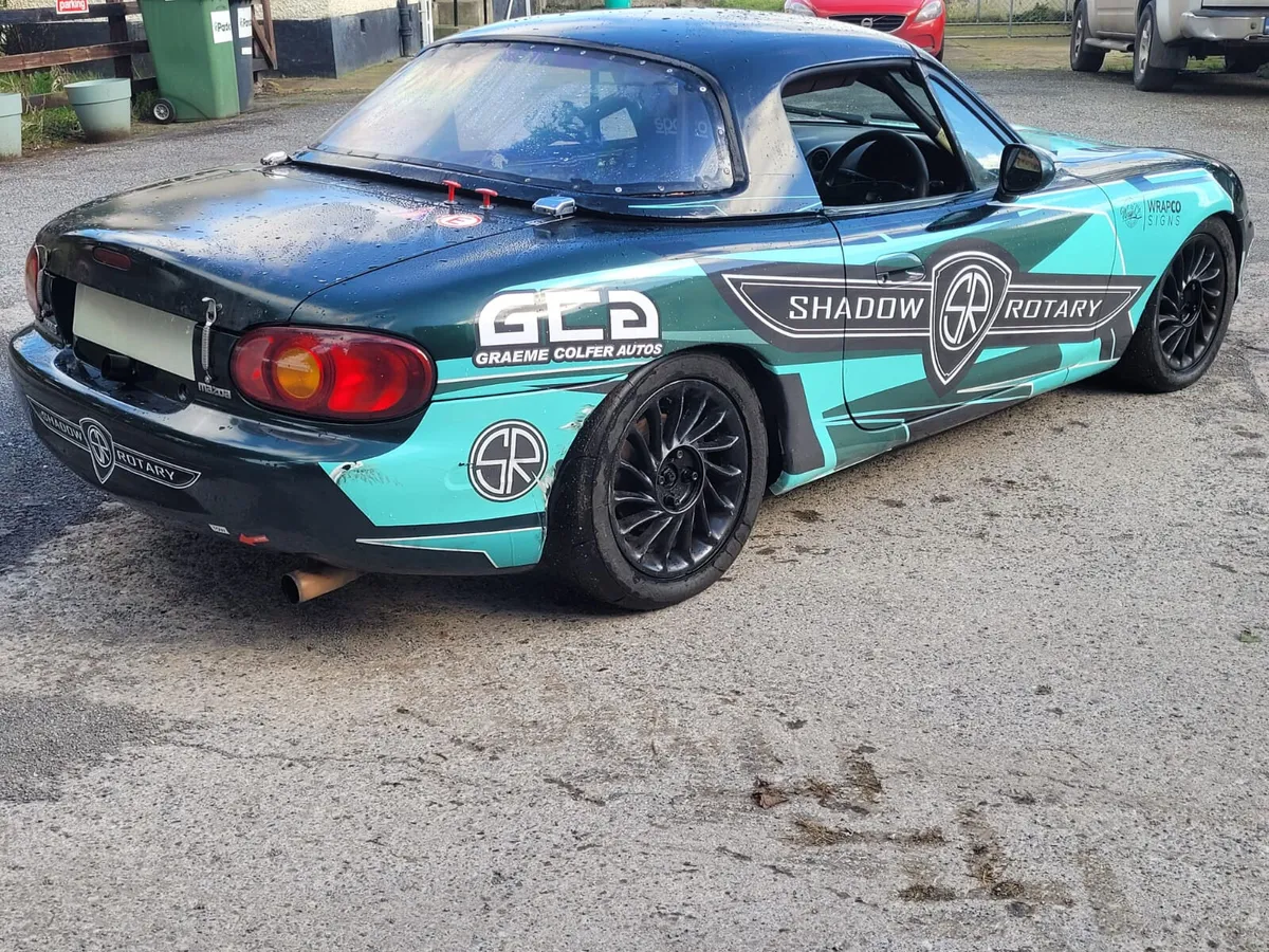 Mazda MX5 race car - Image 3