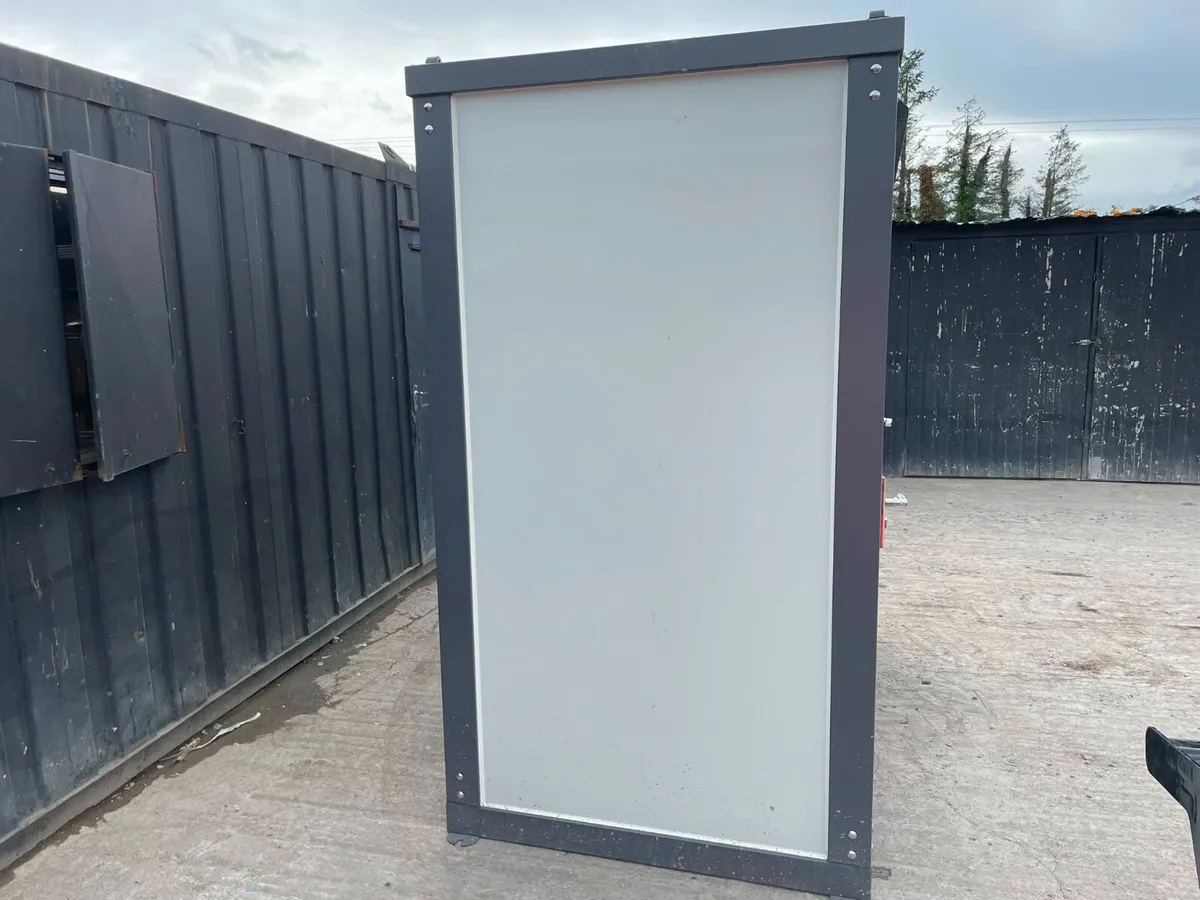 Double Toilet Block – Site Welfare - Image 2
