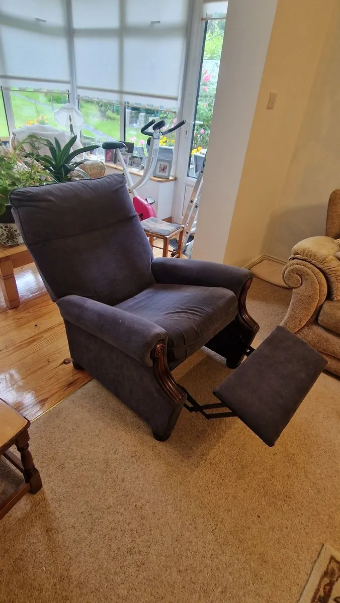 Armchair - Image 1