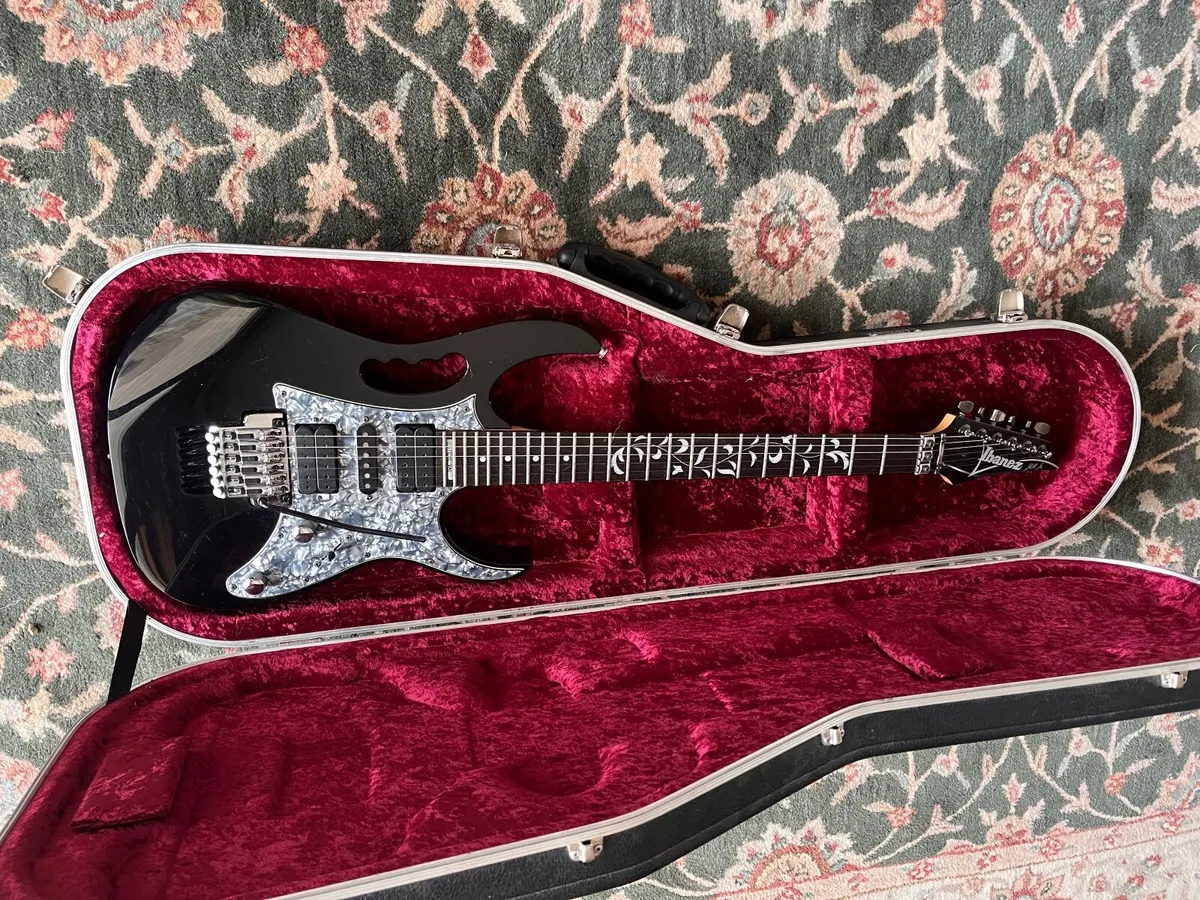 Electric guitar - Image 2