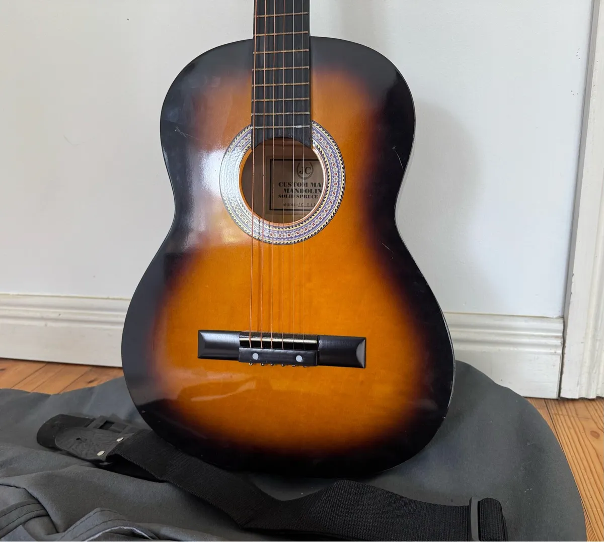 Guitar - Image 3