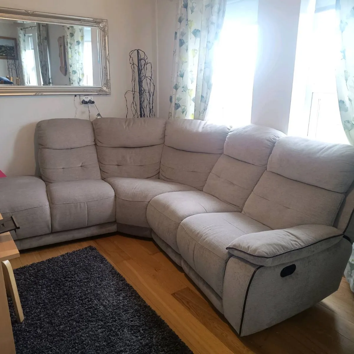 Corner couch - Image 2