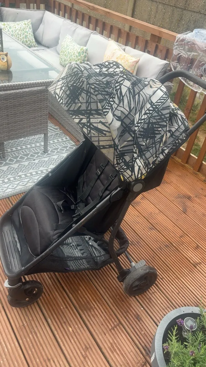 Stroller - Image 2
