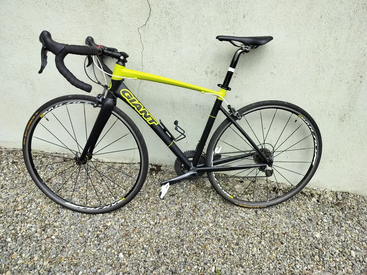 Road bike - Image 1