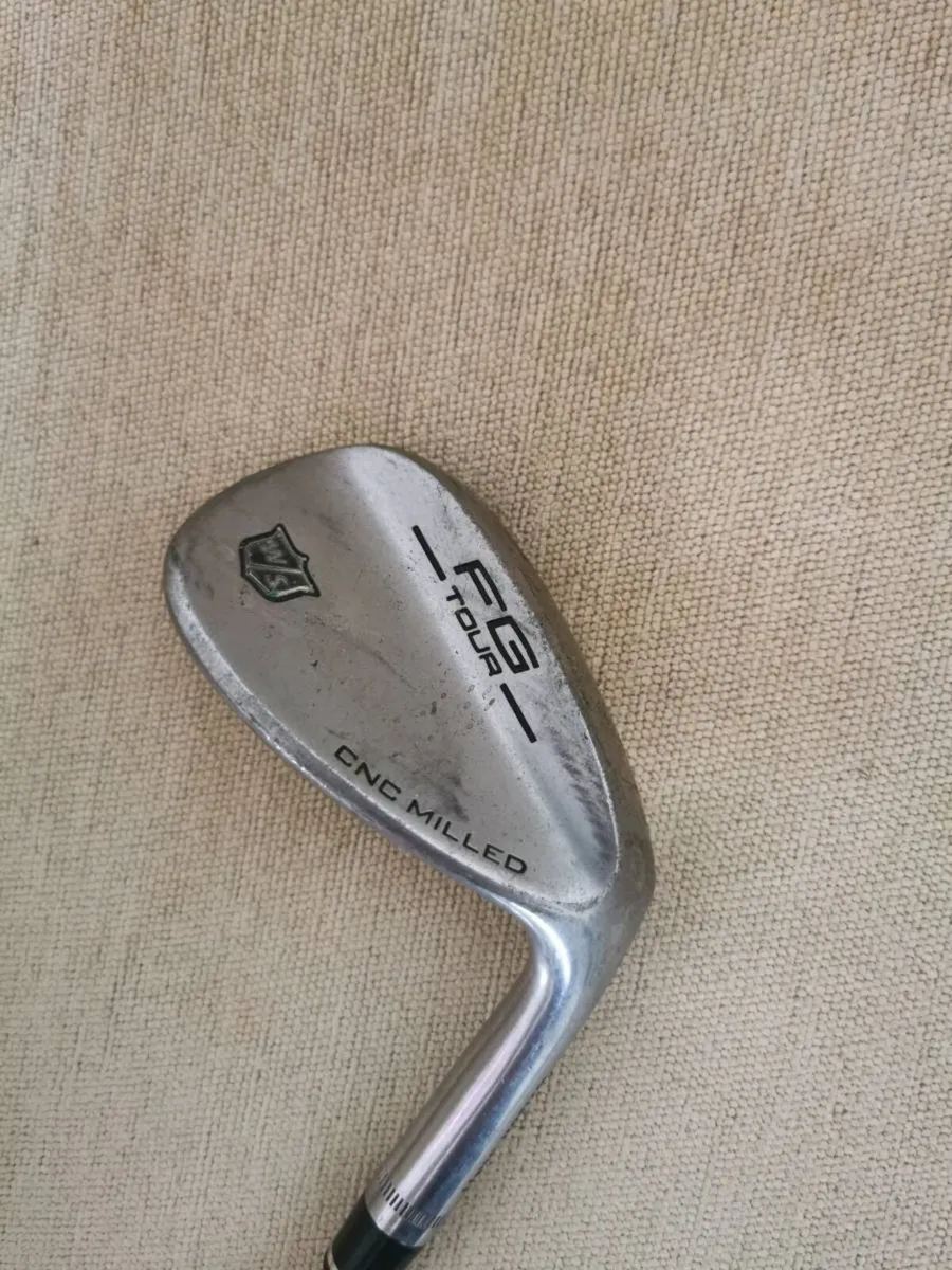 Wilson staff 52 degree wedge - Image 1