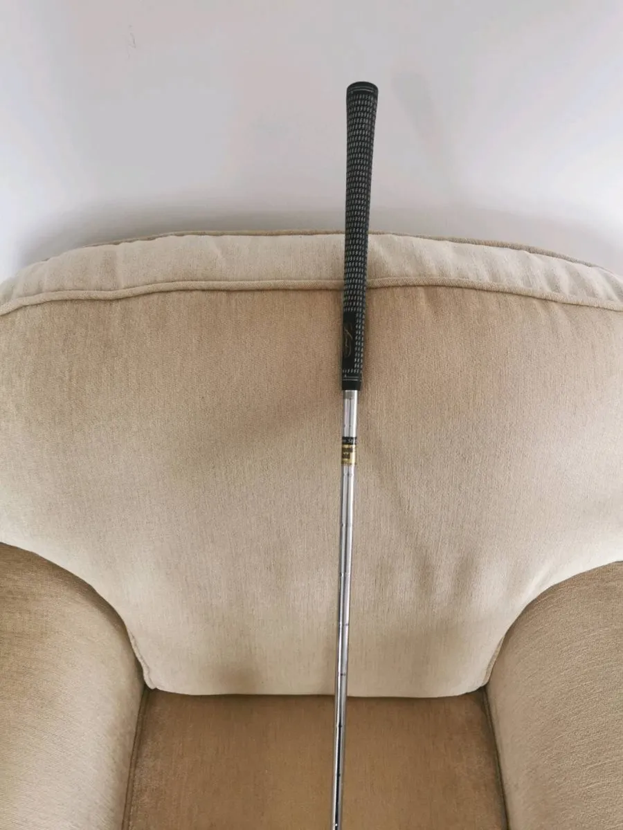 Wilson staff 52 degree wedge - Image 3
