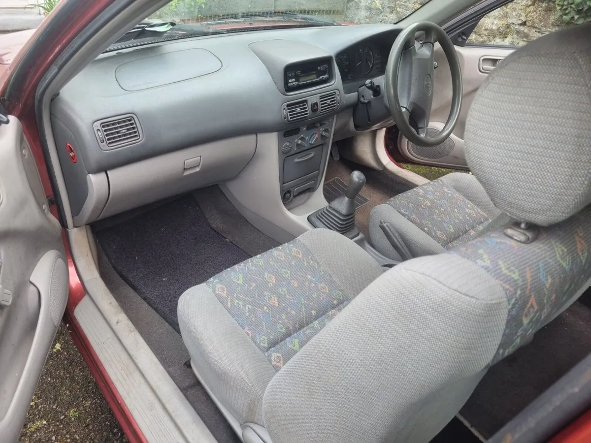 Toyota Corolla 1997 - Image 4