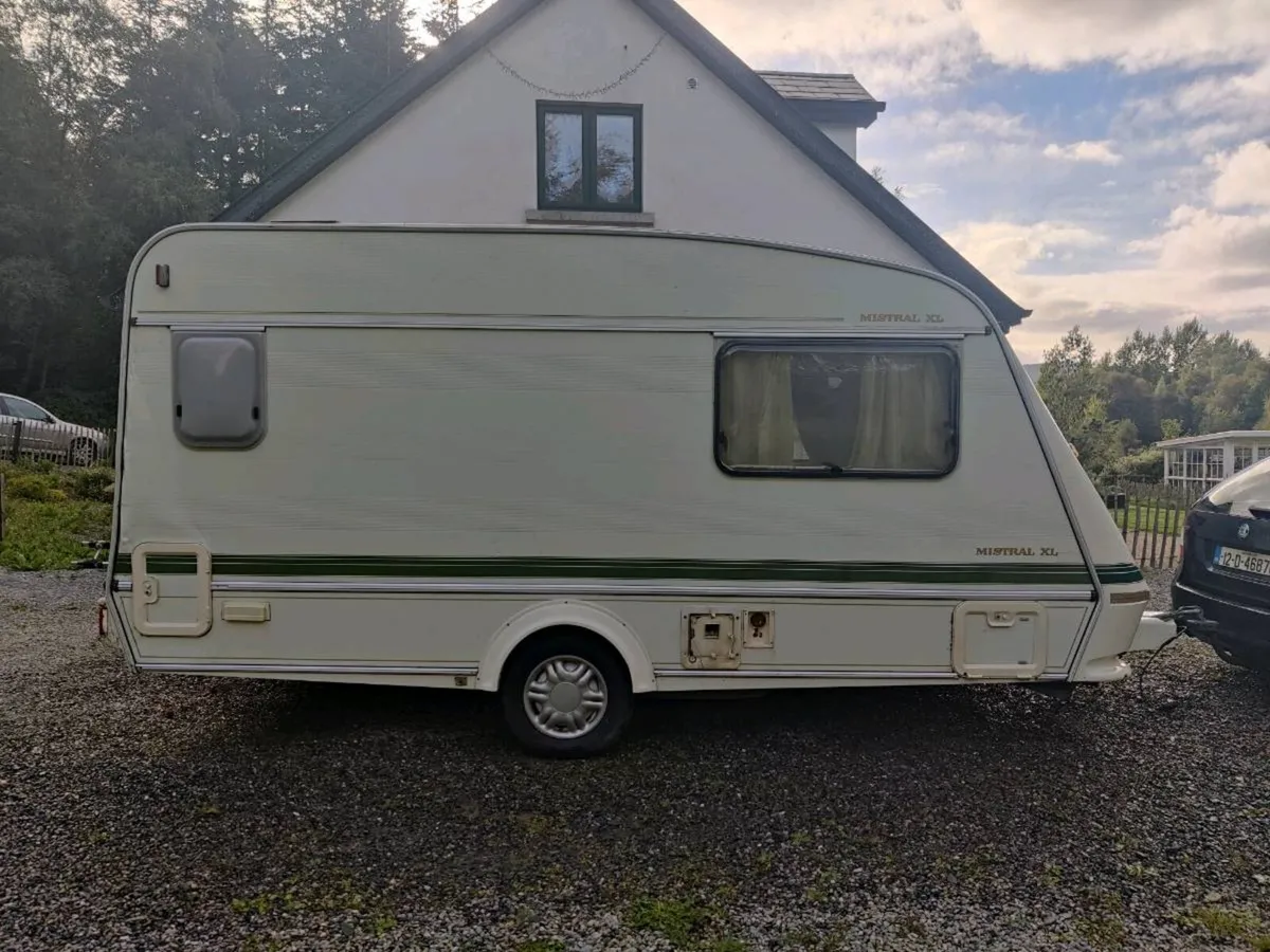 Caravan 2-3 birth - Image 2