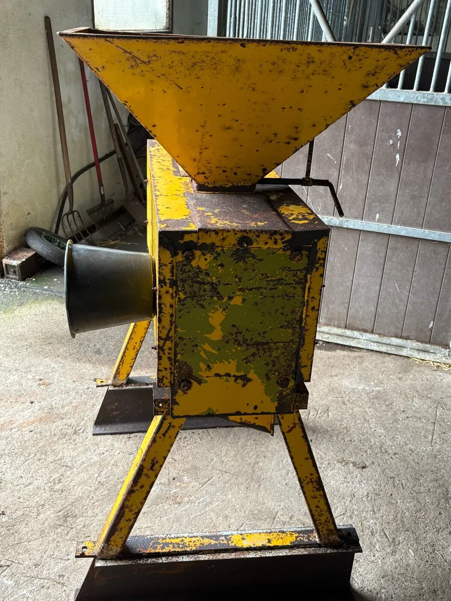 Krone 2 Ton Corn Roller - Image 2