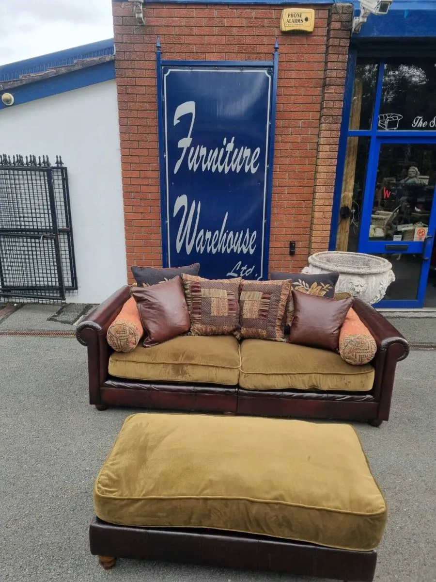 Tetrad sofa - Image 1