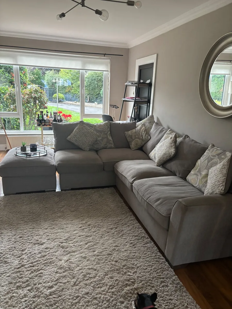Corner sofa - Image 1