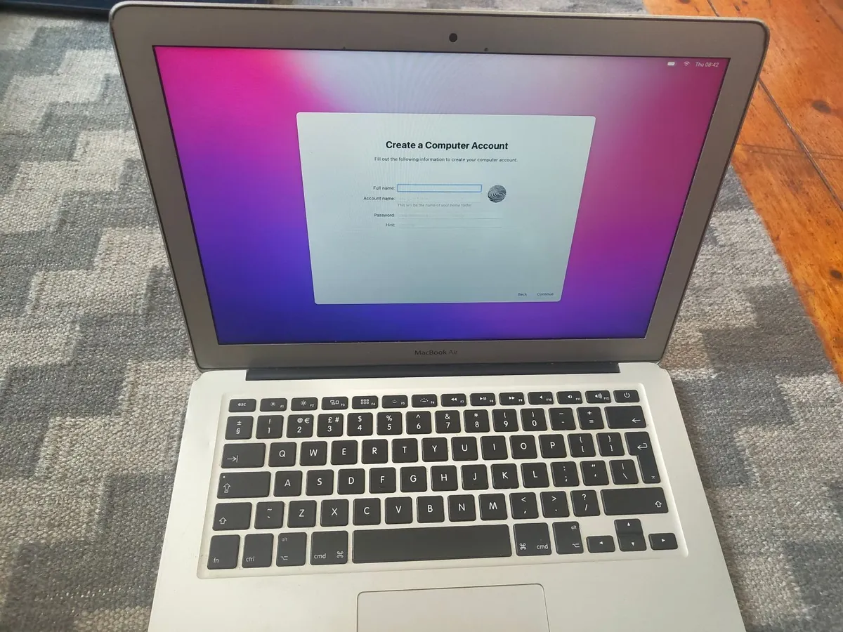Macbook Air 2015 - Image 2