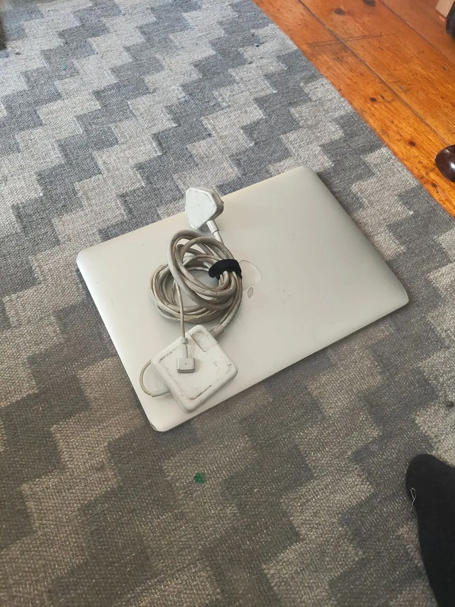 Macbook Air 2015 - Image 4