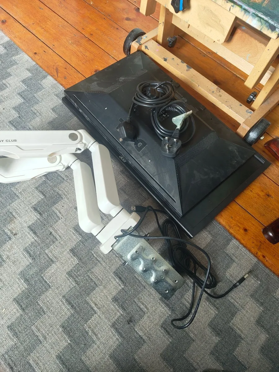 Two 24 Inch Monitors & Dual Monitor Arm - Image 4