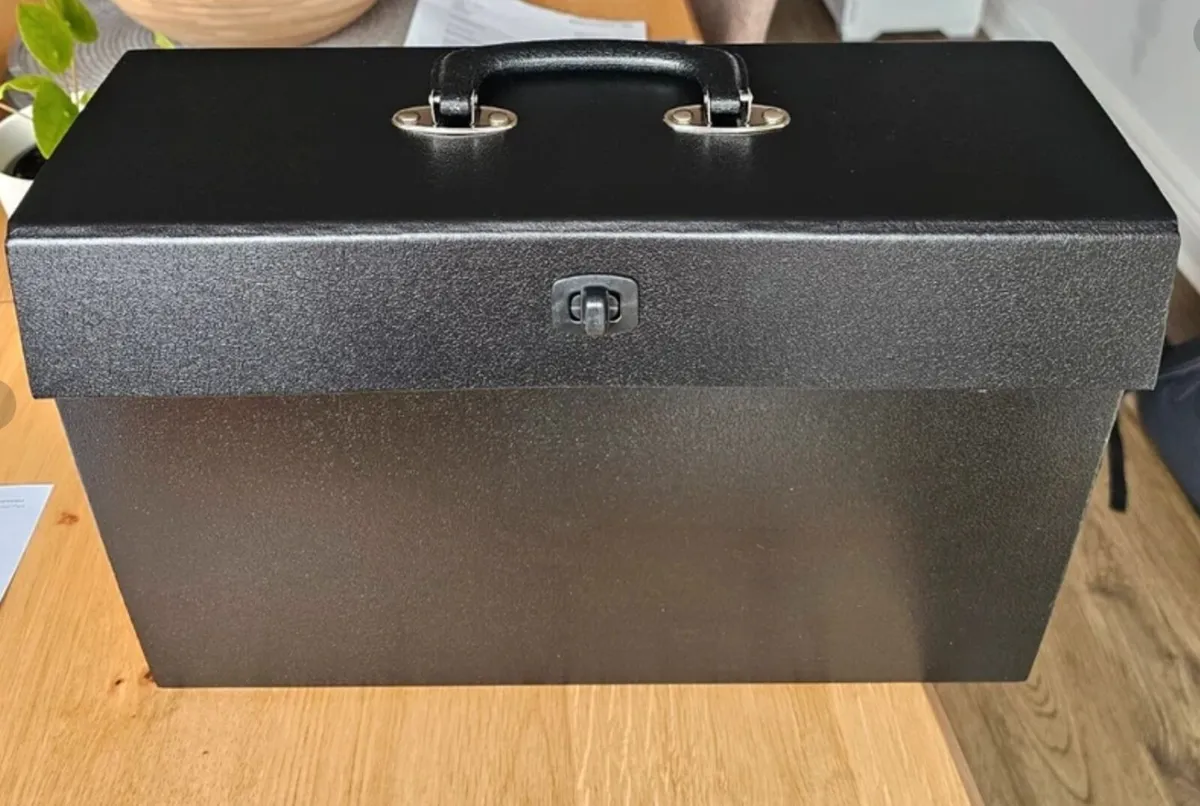 Brand new 21 pocket cardboard expanding file case - Image 3