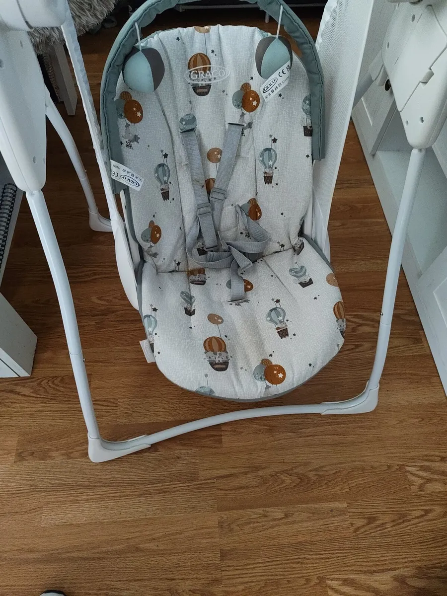 Baby swing