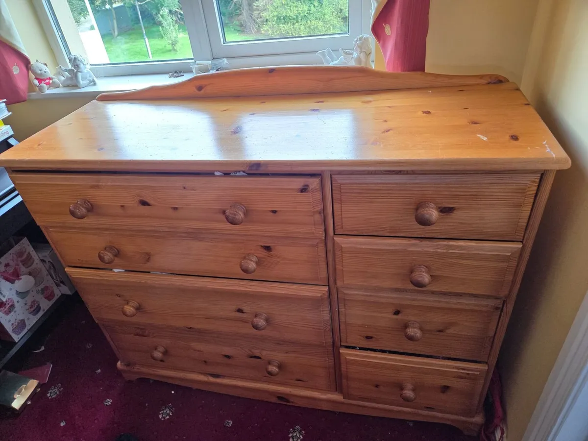 Solid pine chest of drawers - Image 3