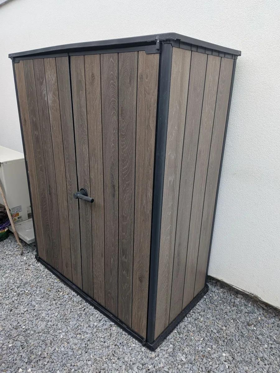 Keter 4x2ft Garden Storage in Walnut Effect - Image 1