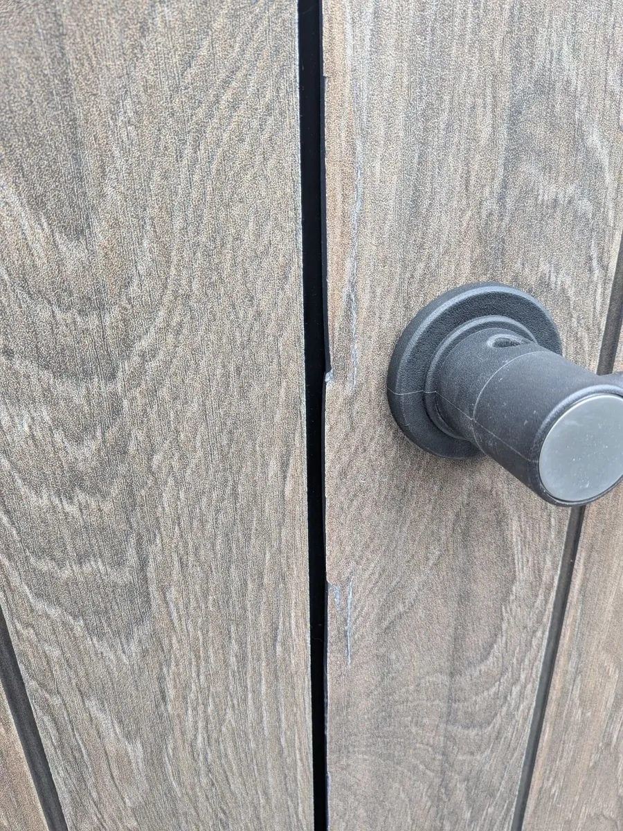 Keter 4x2ft Garden Storage in Walnut Effect - Image 3