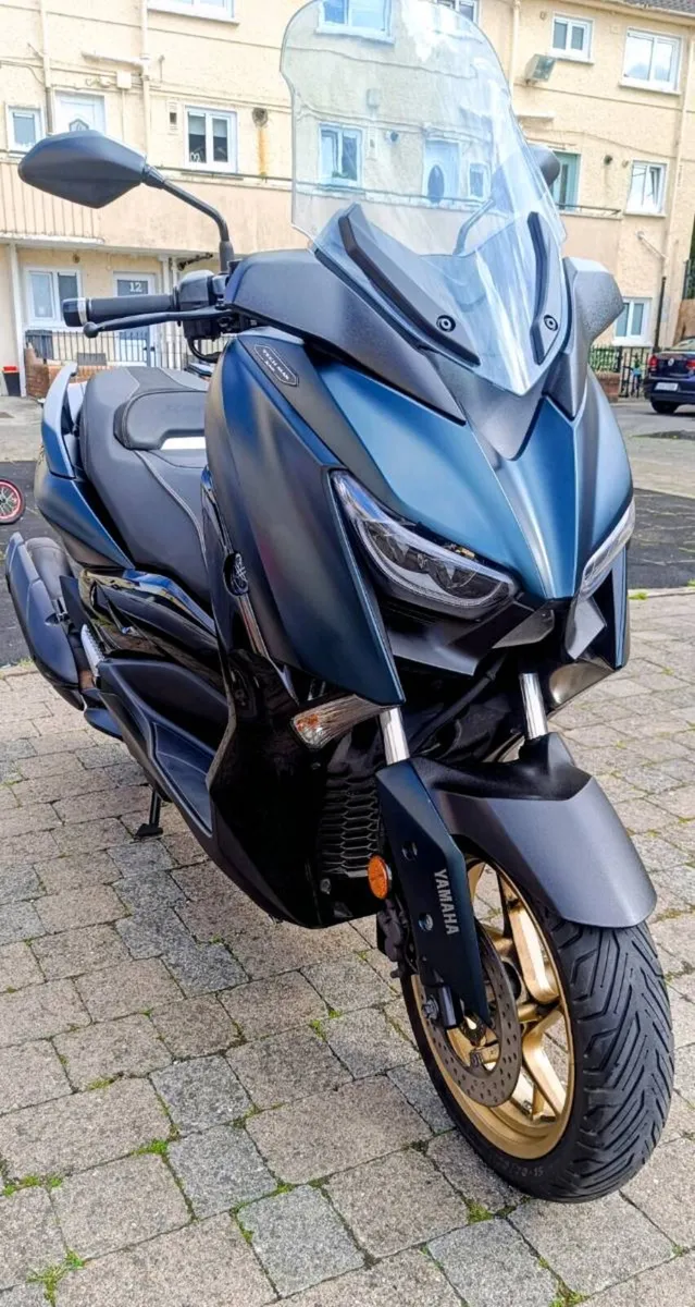 Yamaha X MAX 125 - Image 1