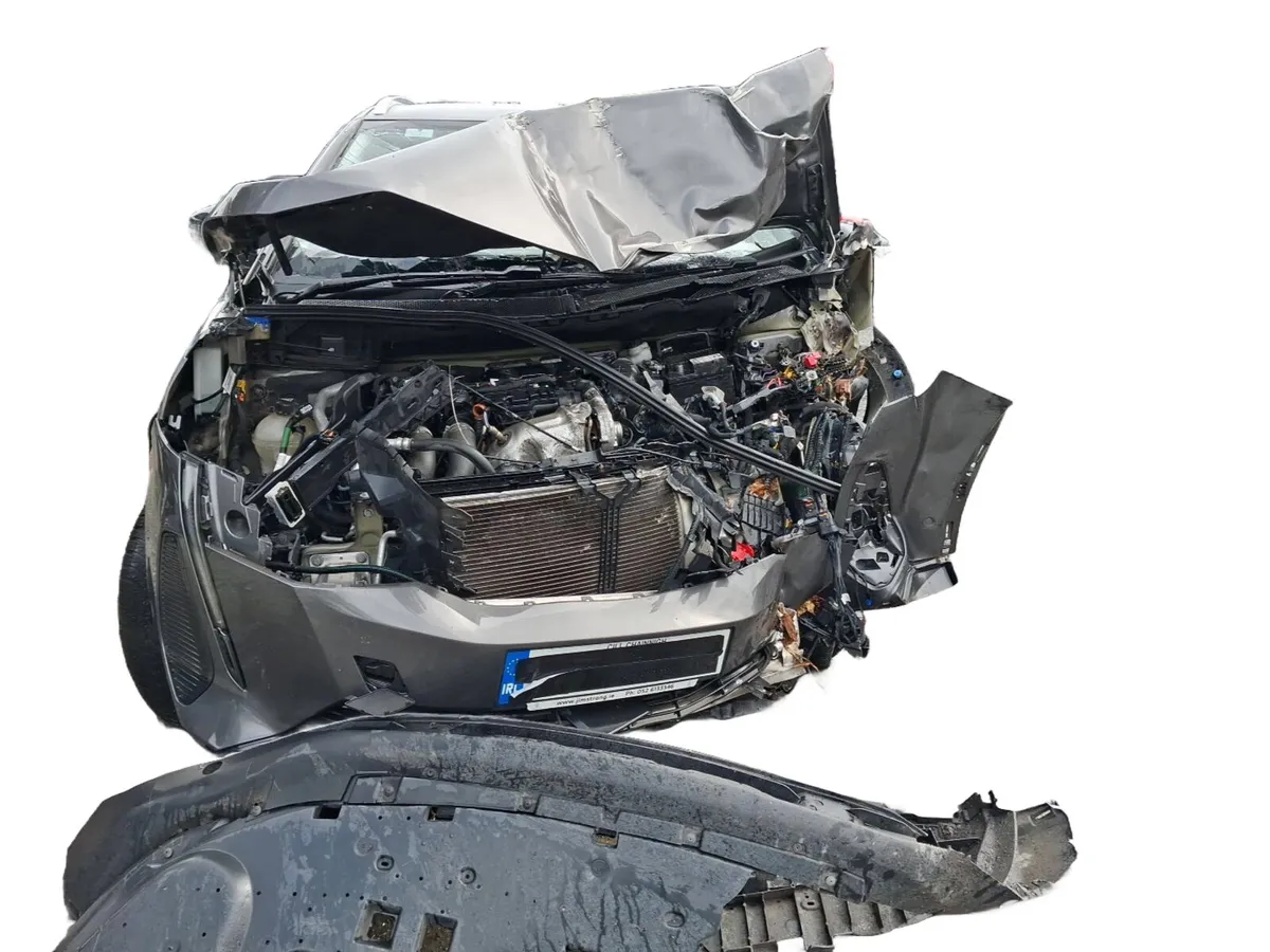2022 PEUGEOT 5008 For Breaking/Dismantling - Image 2