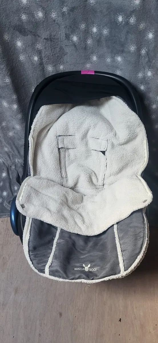 Car seat - Image 4