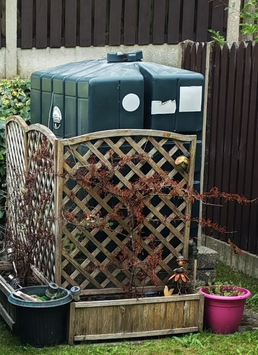 Oil tank