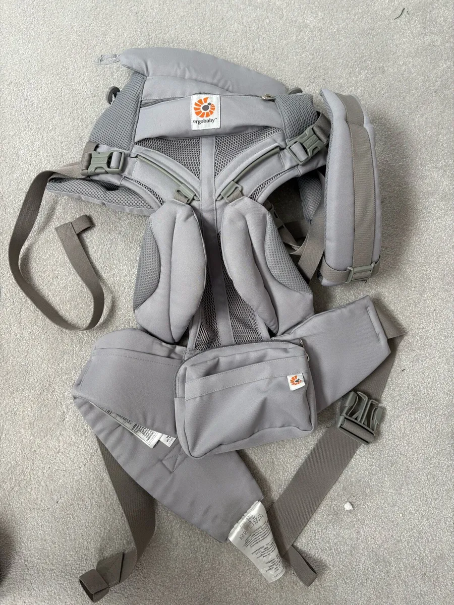 Erbobaby Carrier and Raincover - Image 1