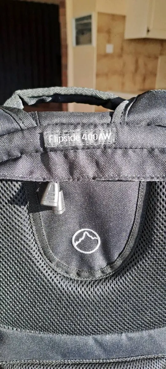 Lowe pro camera bag. - Image 2