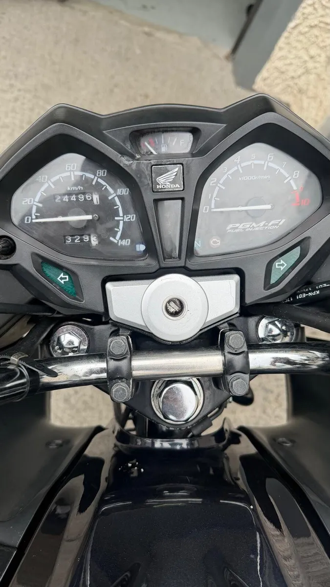 Honda CB125F 2018 LOW MILAGE - Image 2